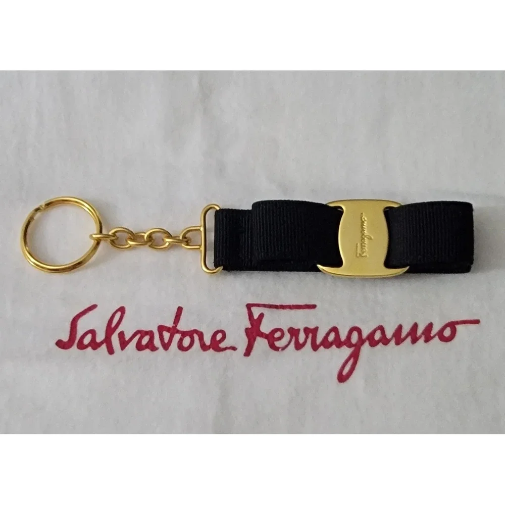 Salvatore Ferragamo Vara Bow Keychain Black Grosgrain Gold Tone Hardware Italy - Picture 3 of 6